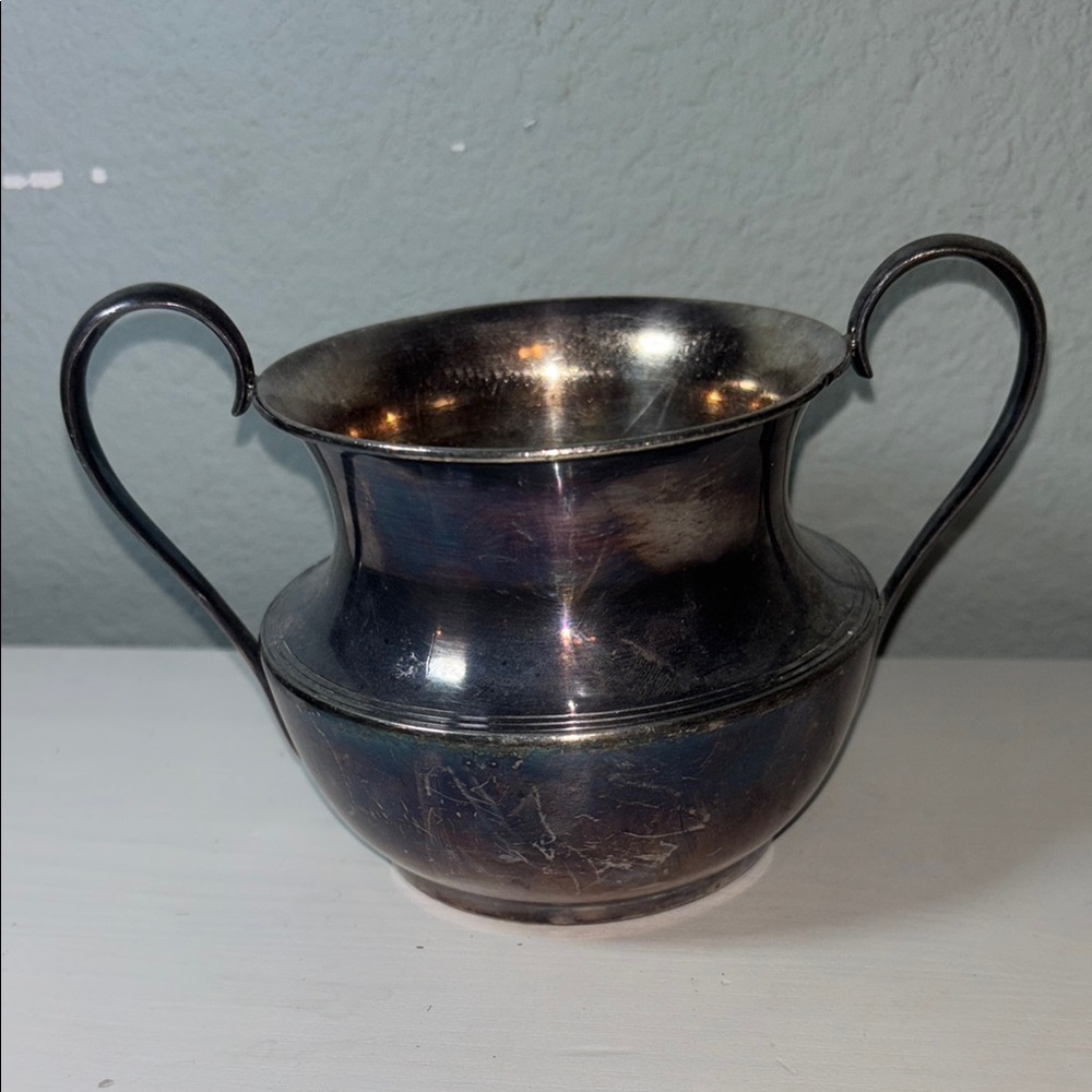 Vintage MIDDLETOWN PLATE CO. 57 Silver Sugar Bowl with Handles NO LID
